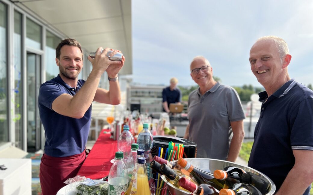 Kollegen auf der Dachterrasse in Dreieich