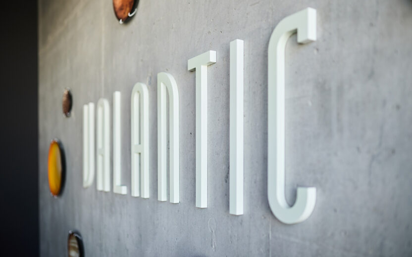 valantic Letters in the meeting room