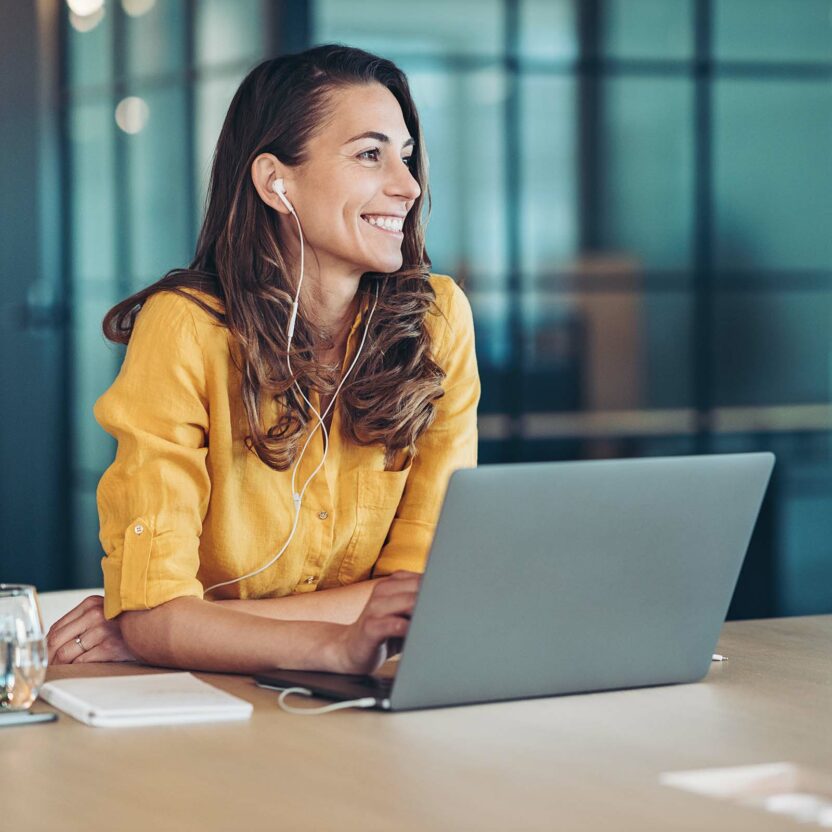 Portrait of a smiling businesswoman